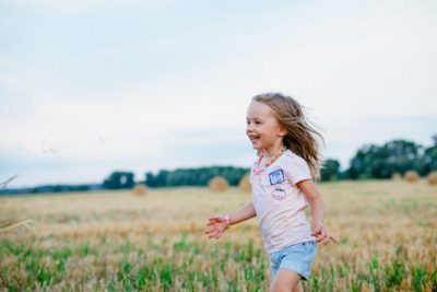 Carefree Child Enjoyment 220455 400x267